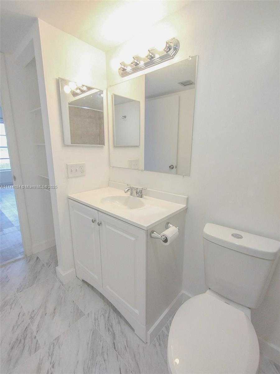 Small Image of 4174 INVERRARY DRIVE #706, Lauderhill Number 28