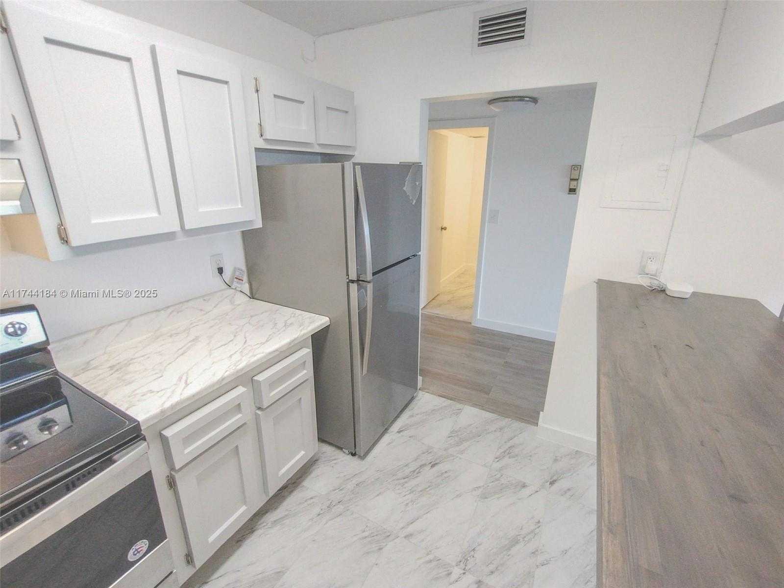 Small Image of 4174 INVERRARY DRIVE #706, Lauderhill Number 4
