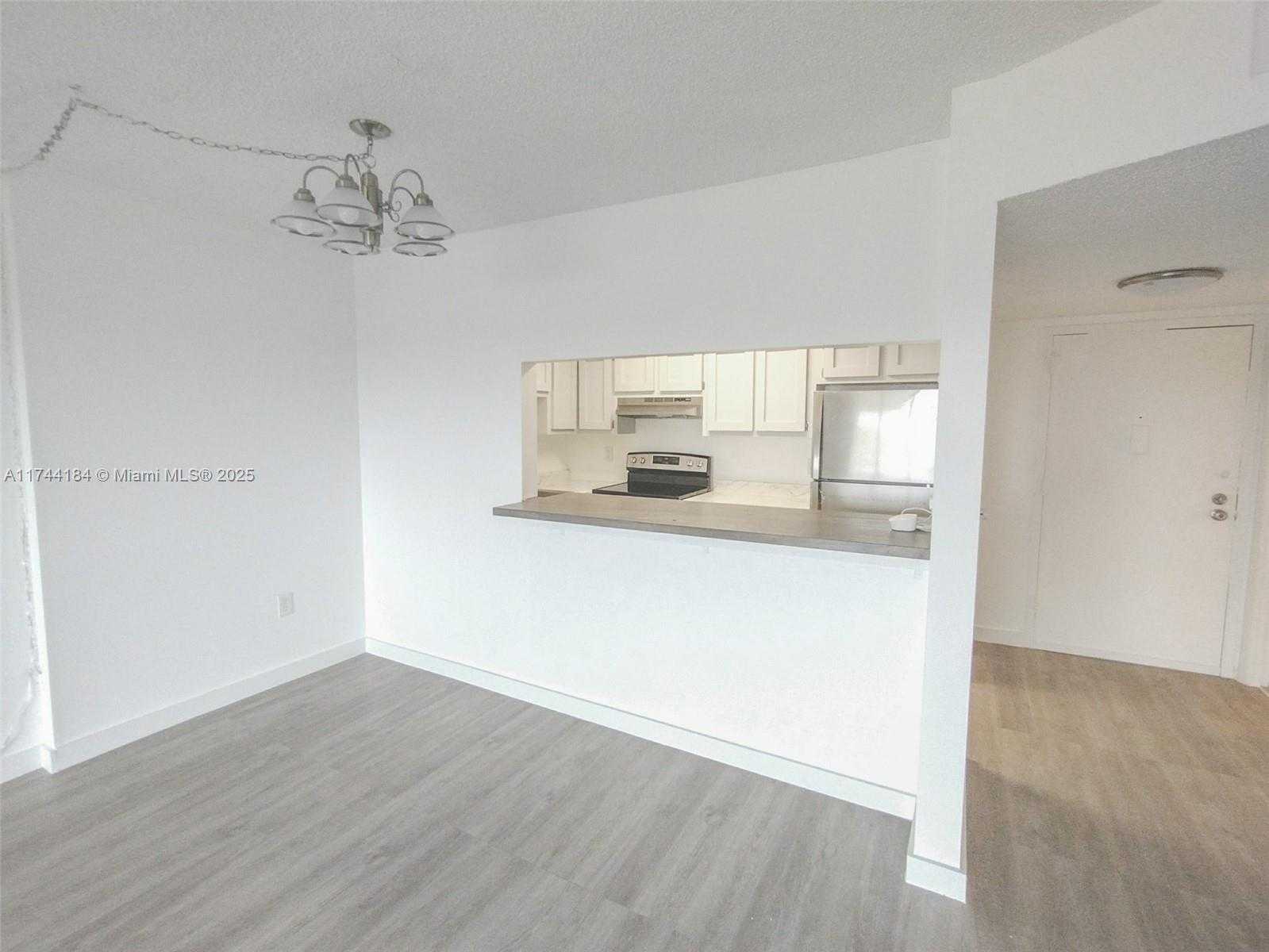 Small Image of 4174 INVERRARY DRIVE #706, Lauderhill Number 6