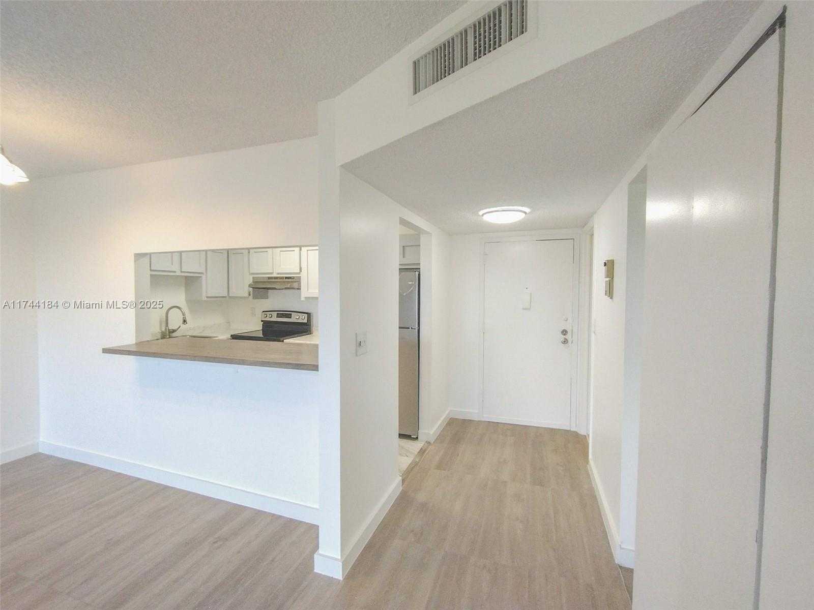 Small Image of 4174 INVERRARY DRIVE #706, Lauderhill Number 8