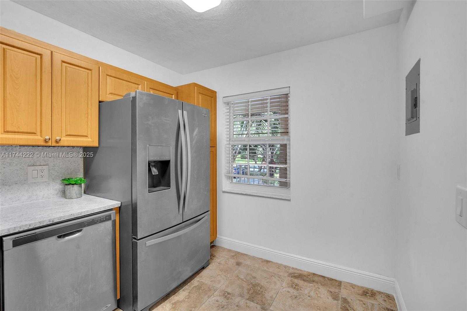 Small Image of 4000 CYPRESS GROVE WAY #210, Pompano Beach Number 11