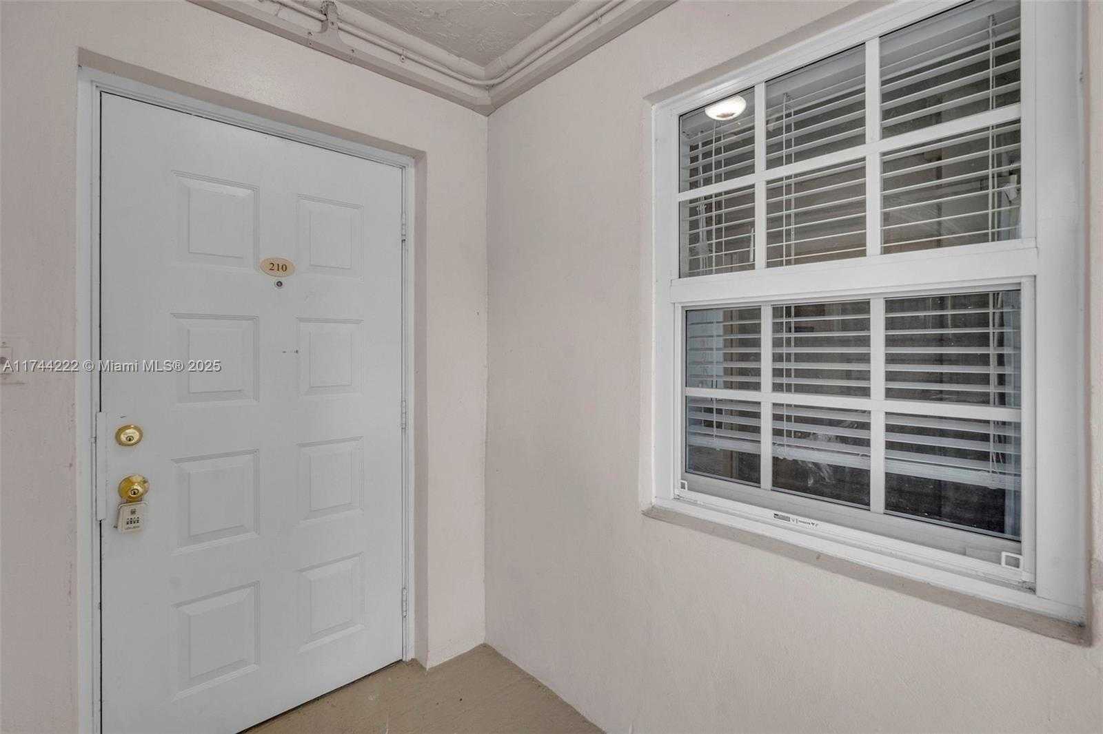 Small Image of 4000 CYPRESS GROVE WAY #210, Pompano Beach Number 23