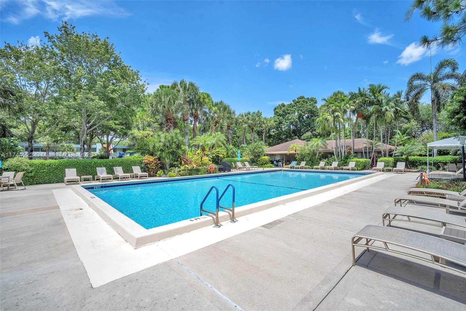Small Image of 4000 CYPRESS GROVE WAY #210, Pompano Beach Number 28