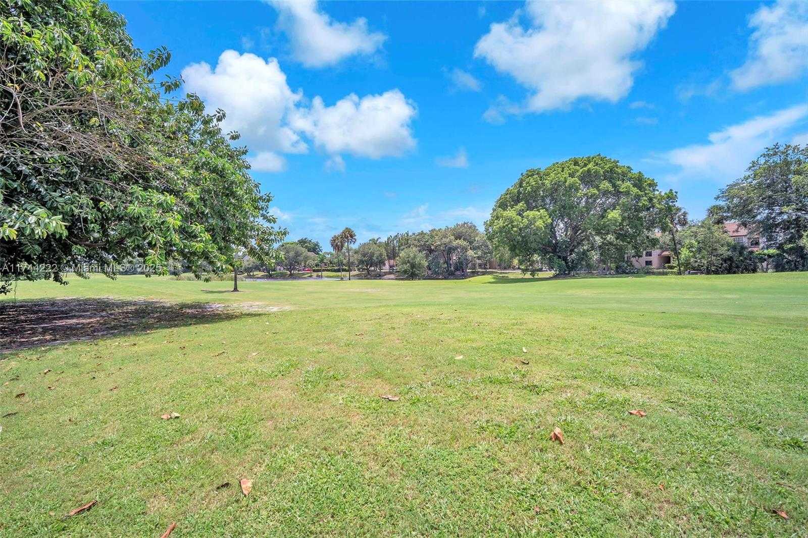 Small Image of 4000 CYPRESS GROVE WAY #210, Pompano Beach Number 31