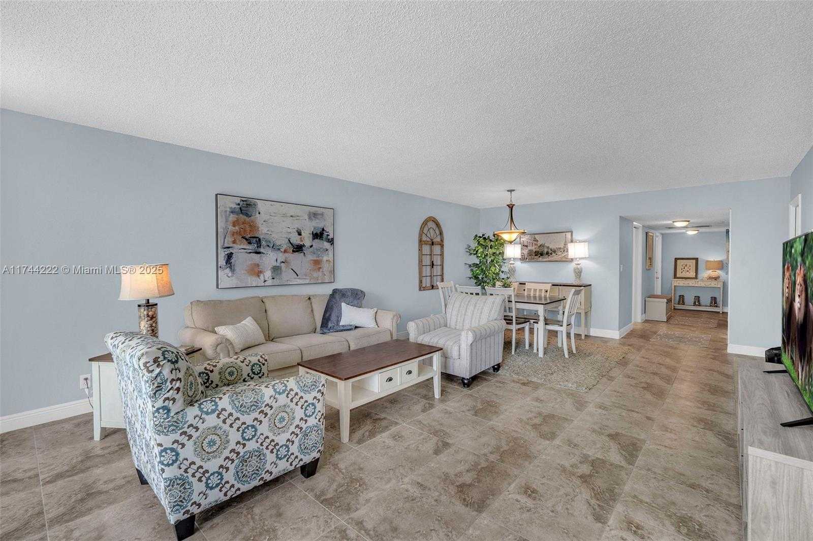 Small Image of 4000 CYPRESS GROVE WAY #210, Pompano Beach Number 4