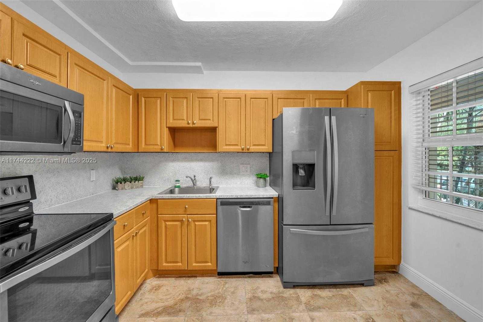 Small Image of 4000 CYPRESS GROVE WAY #210, Pompano Beach Number 8