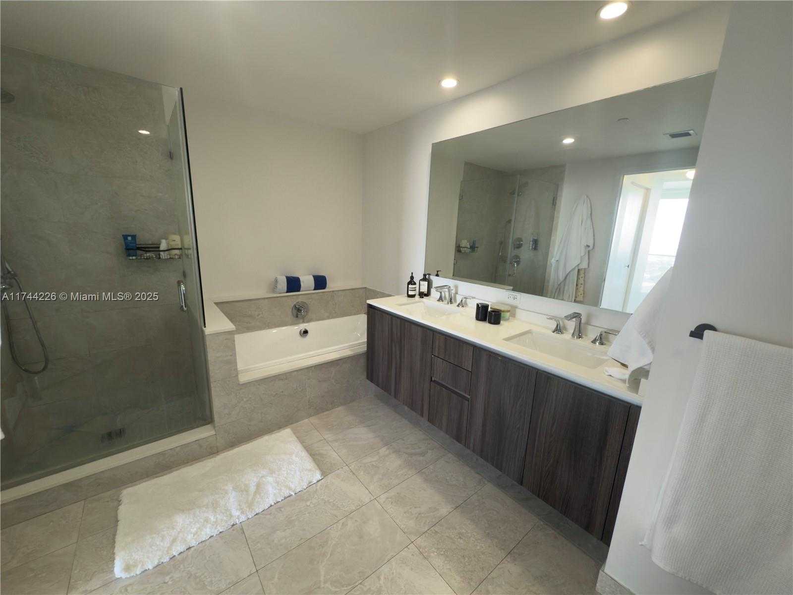 Small Image of 488 NORTH EAST 18TH ST #3300, Miami Number 20