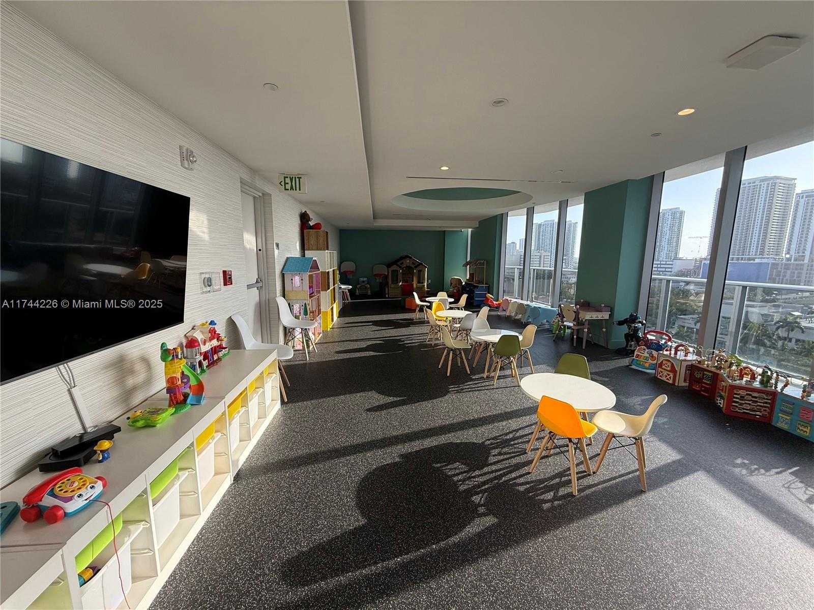 Small Image of 488 NORTH EAST 18TH ST #3300, Miami Number 45