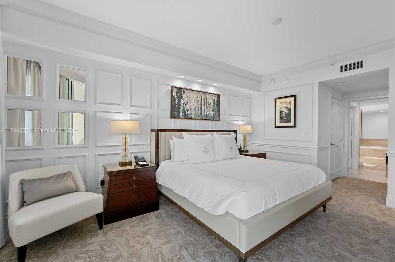 Small Image of 17875 Collins Ave, Sunny Isles Beach, FL 33160, USA Number 16