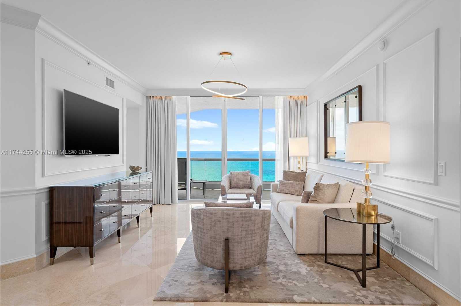 Small Image of 17875 Collins Ave, Sunny Isles Beach, FL 33160, USA Number 2
