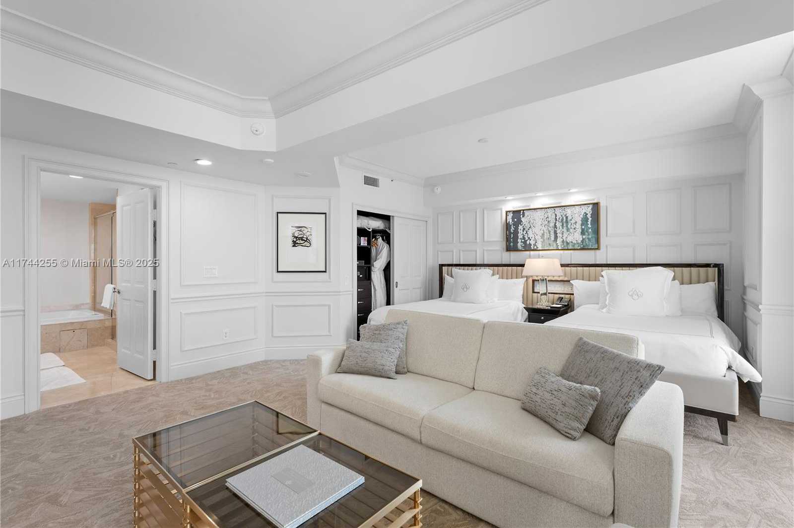 Small Image of 17875 Collins Ave, Sunny Isles Beach, FL 33160, USA Number 33