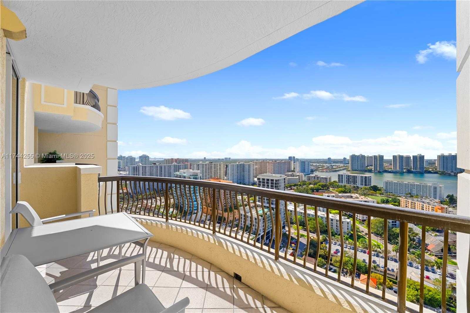 Small Image of 17875 Collins Ave, Sunny Isles Beach, FL 33160, USA Number 36