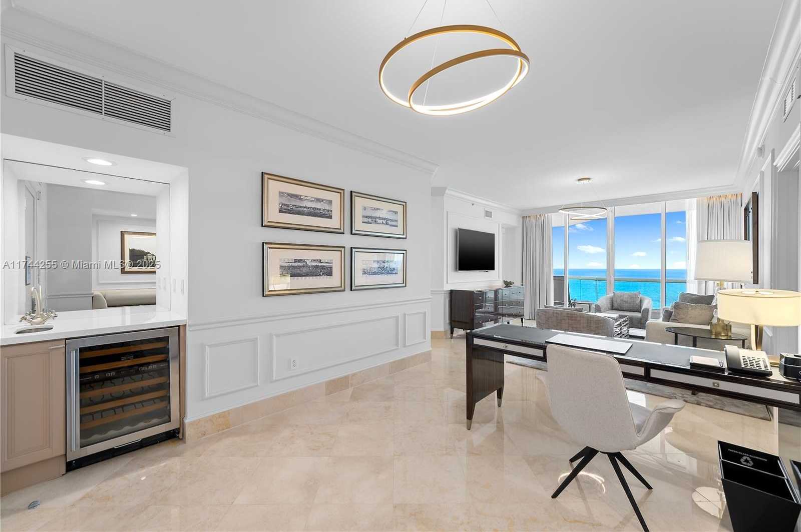Small Image of 17875 Collins Ave, Sunny Isles Beach, FL 33160, USA Number 4