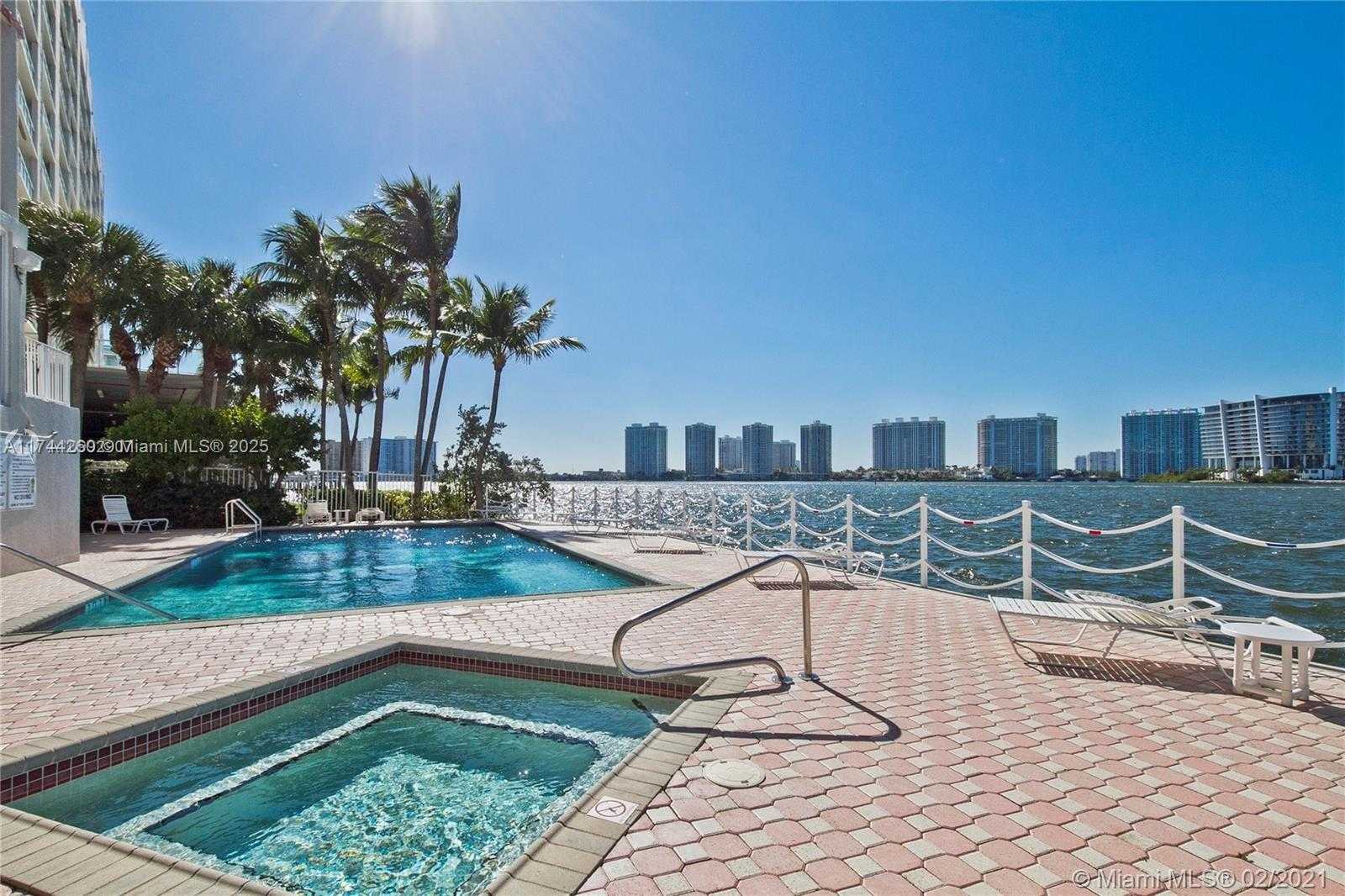 Small Image of 18260 NORTH BAY RD #512, Sunny Isles Beach Number 20
