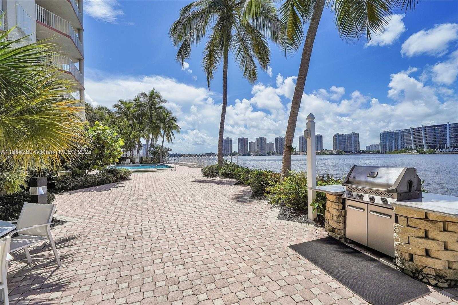 Small Image of 18260 NORTH BAY RD #512, Sunny Isles Beach Number 23