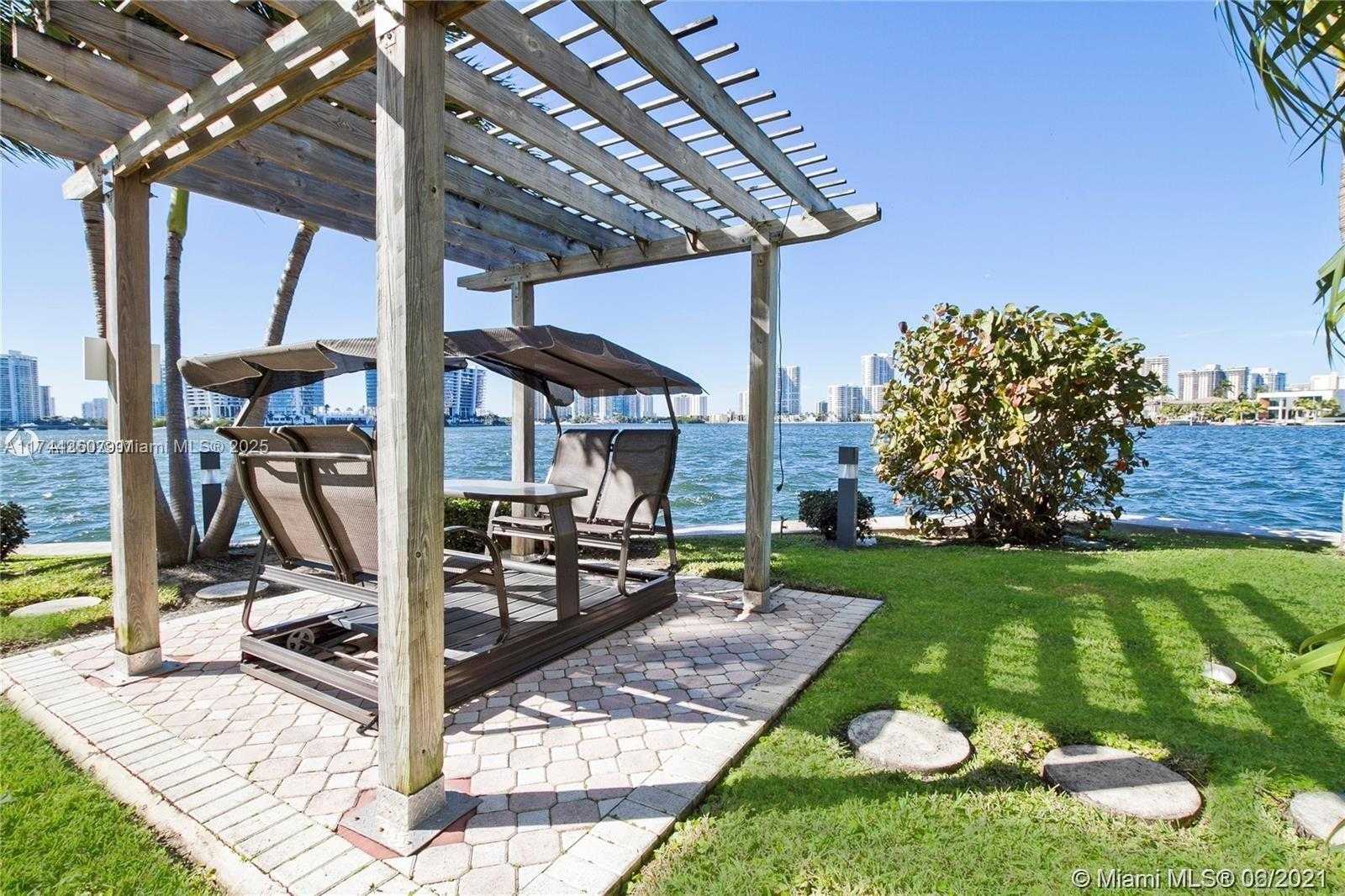 Small Image of 18260 NORTH BAY RD #512, Sunny Isles Beach Number 24