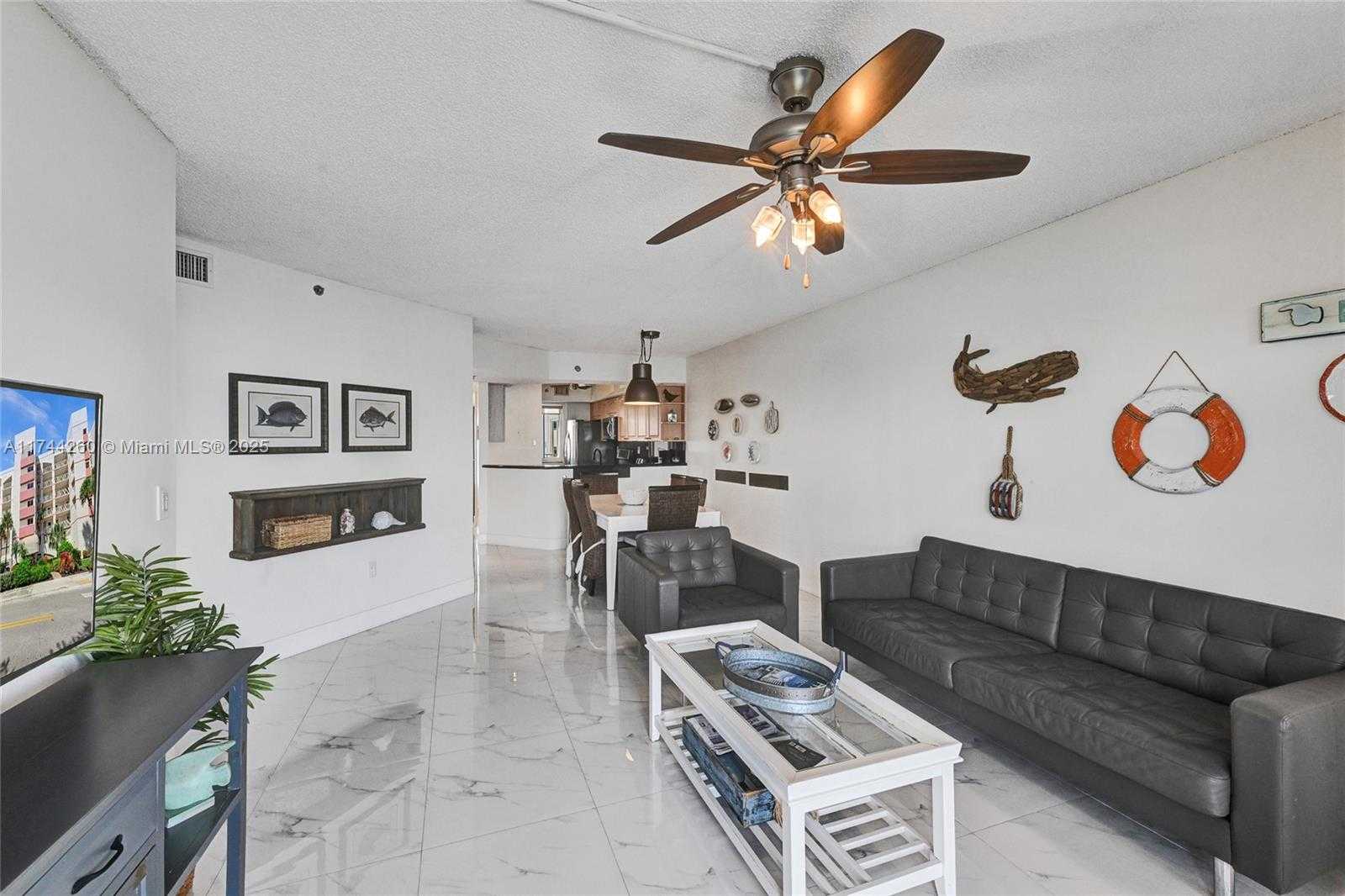 Small Image of 18260 NORTH BAY RD #512, Sunny Isles Beach Number 4