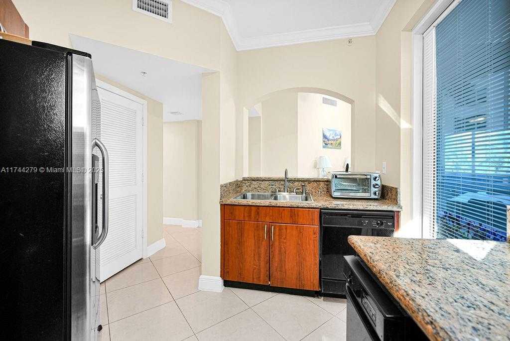 Small Image of 9201 COLLINS AVE #225, Surfside Number 16