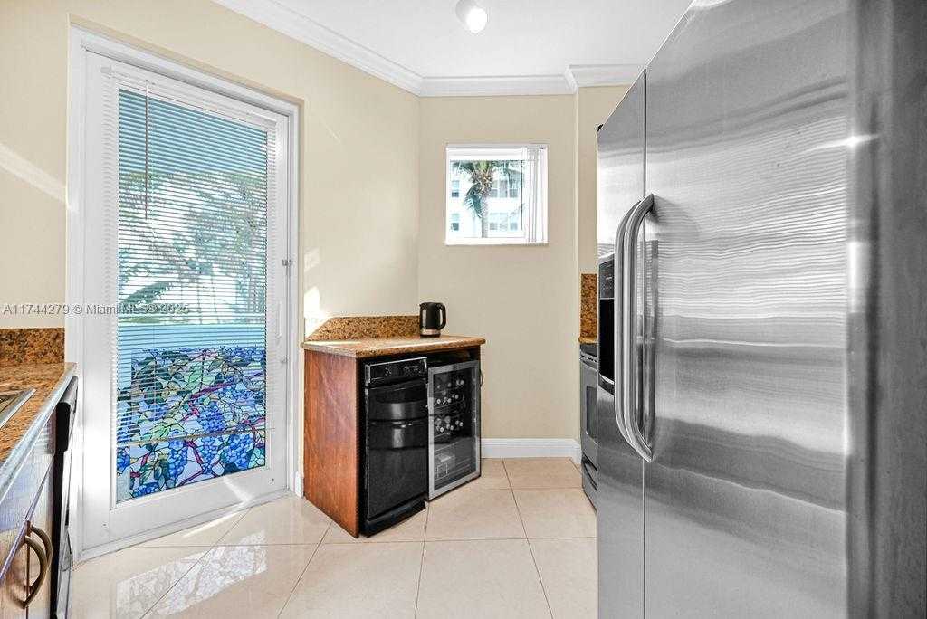 Small Image of 9201 COLLINS AVE #225, Surfside Number 17