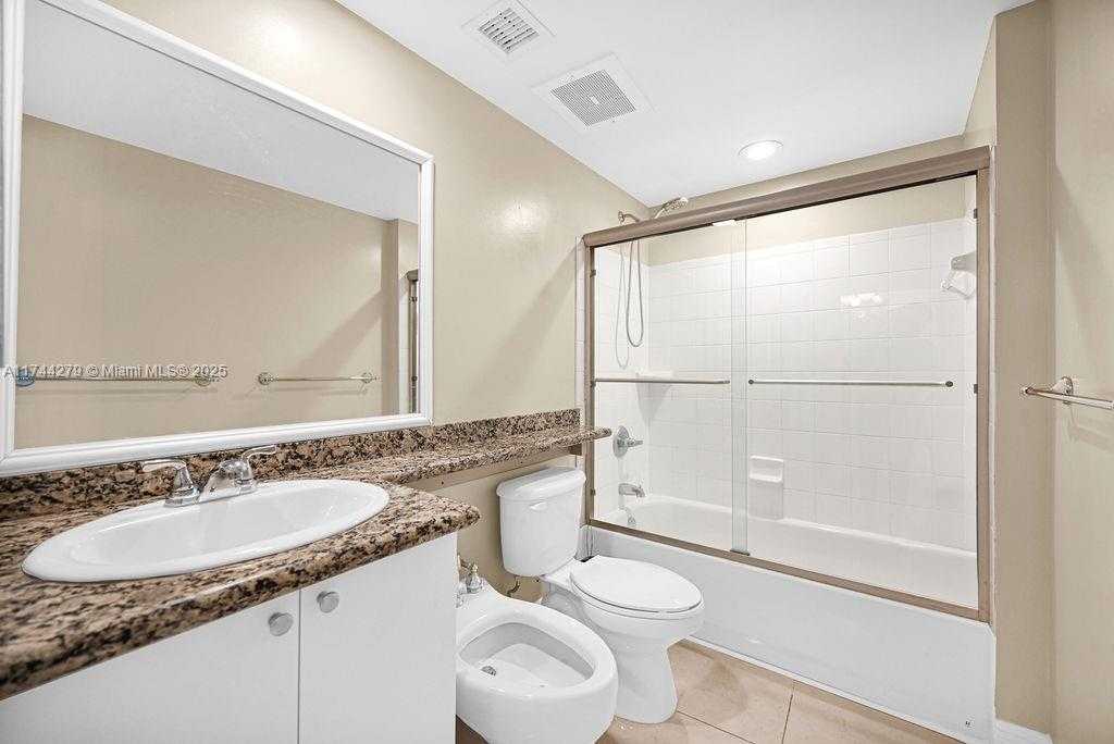 Small Image of 9201 COLLINS AVE #225, Surfside Number 39