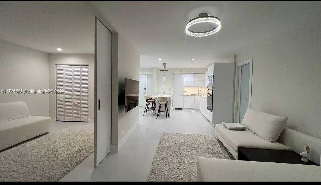 Small Image of 300 DIPLOMAT PKWY #811, Hallandale Beach Number 10