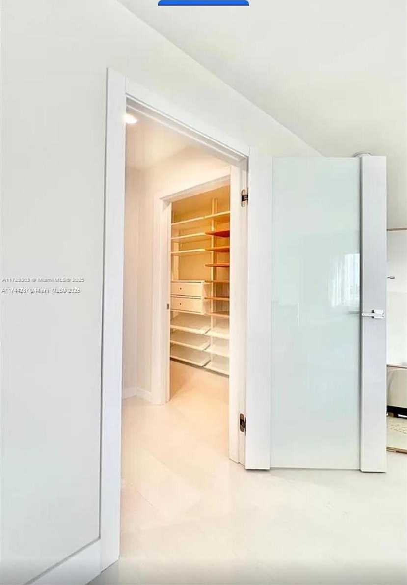 Small Image of 300 DIPLOMAT PKWY #811, Hallandale Beach Number 15