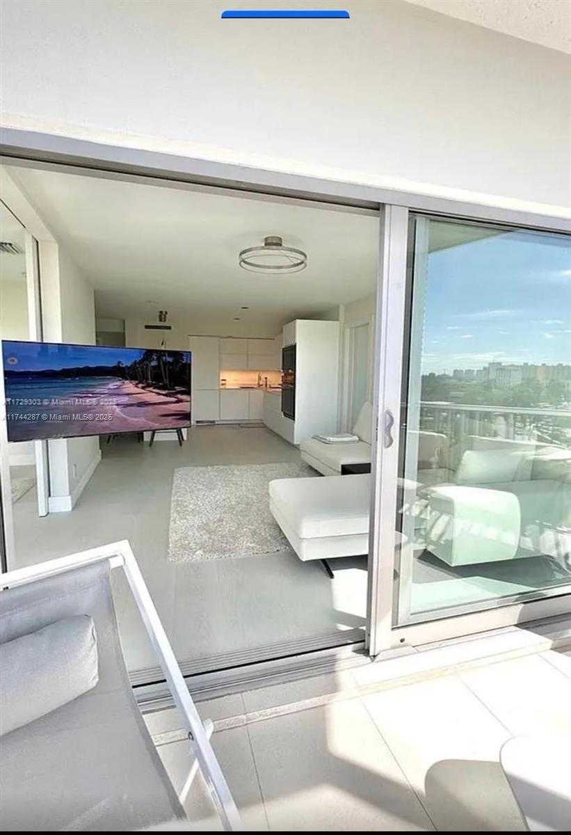 Small Image of 300 DIPLOMAT PKWY #811, Hallandale Beach Number 22