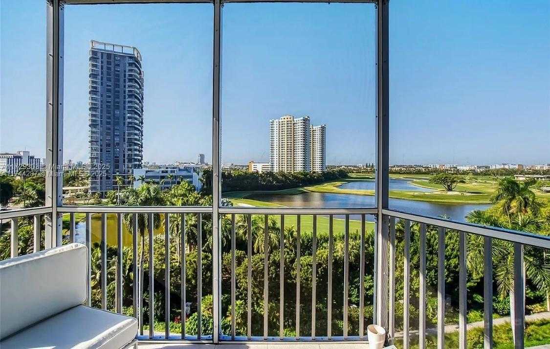 Small Image of 300 DIPLOMAT PKWY #811, Hallandale Beach Number 23