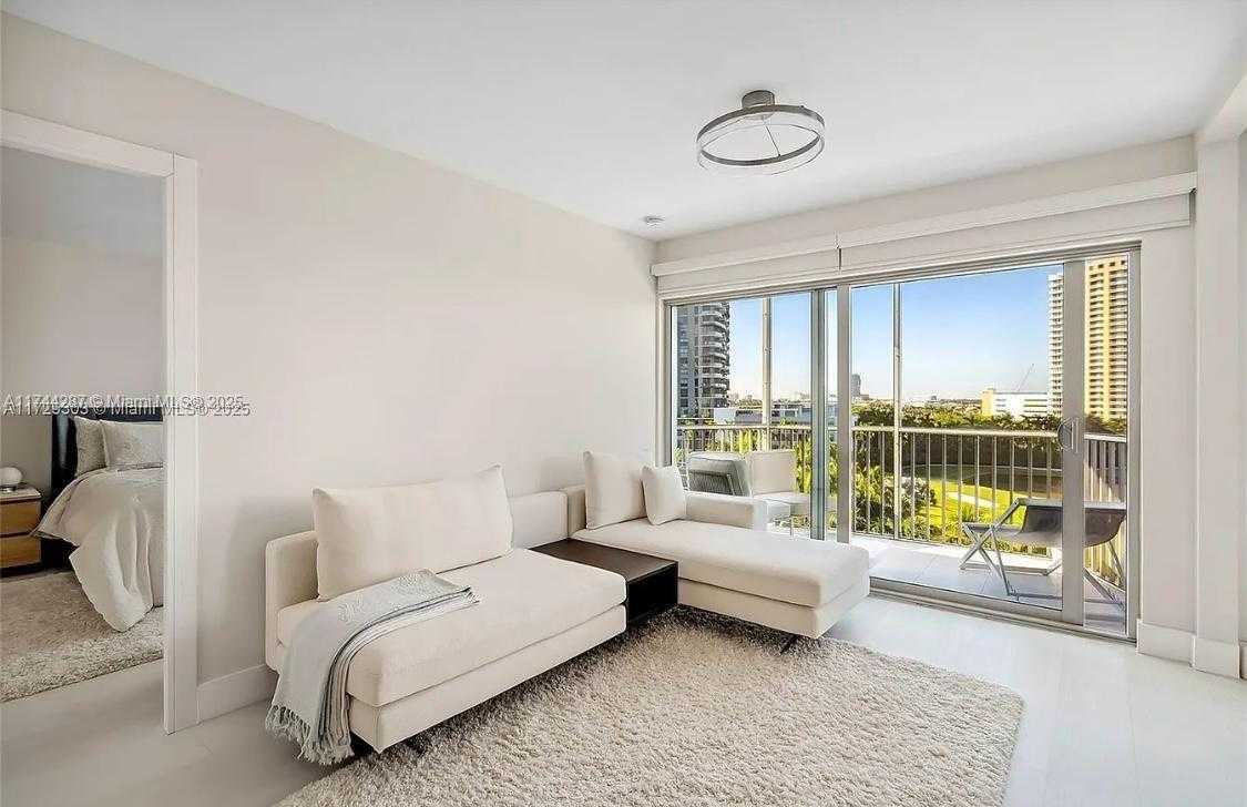 Small Image of 300 DIPLOMAT PKWY #811, Hallandale Beach Number 3