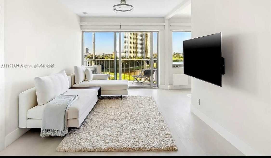 Small Image of 300 DIPLOMAT PKWY #811, Hallandale Beach Number 4