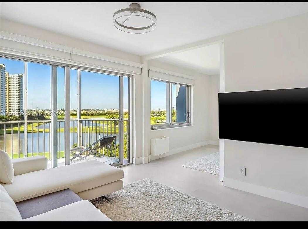 Small Image of 300 DIPLOMAT PKWY #811, Hallandale Beach Number 9