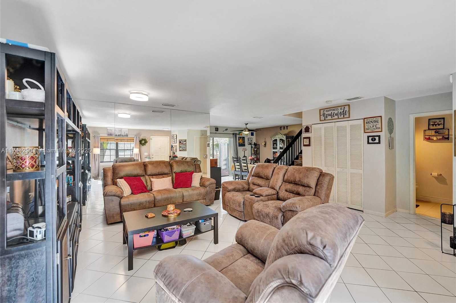 Small Image of 9007 VINEYARD LAKE DR #9007, Plantation Number 13