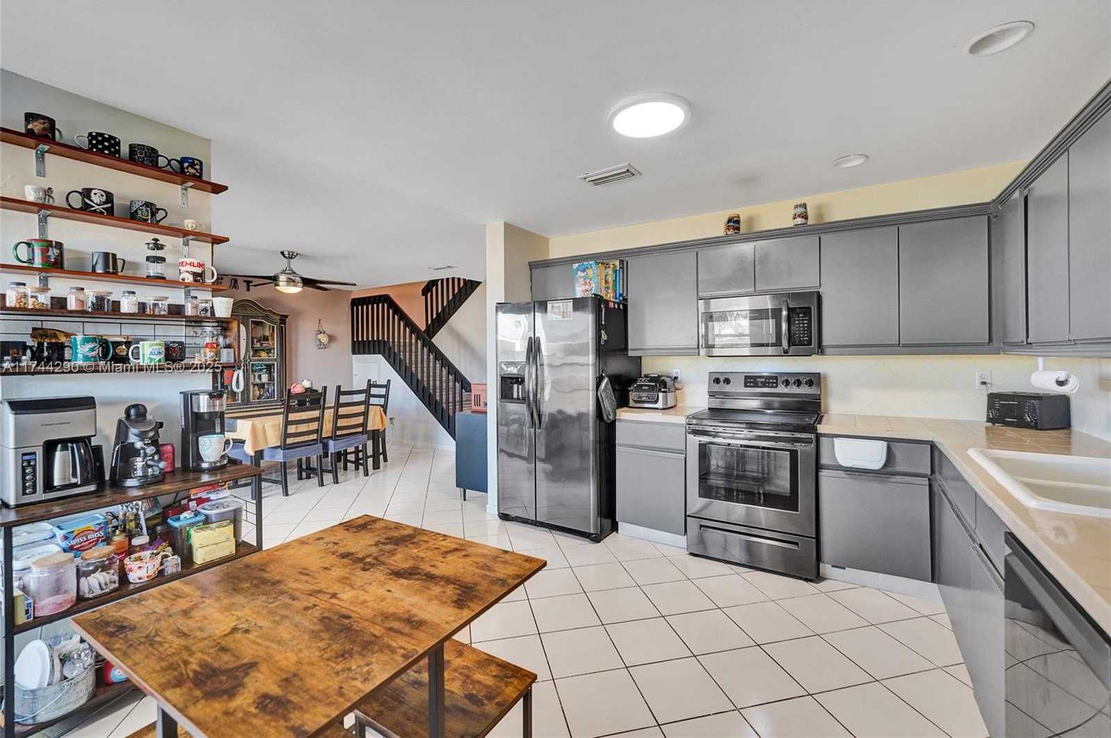 Small Image of 9007 VINEYARD LAKE DR #9007, Plantation Number 19