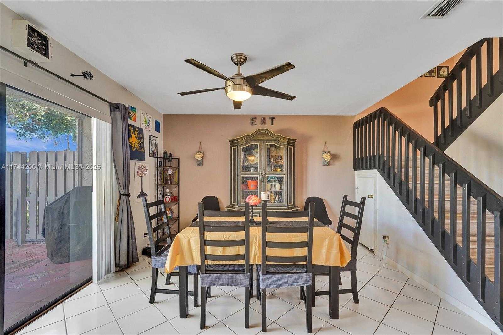Small Image of 9007 VINEYARD LAKE DR #9007, Plantation Number 31