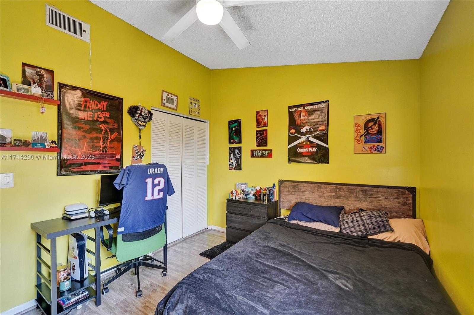 Small Image of 9007 VINEYARD LAKE DR #9007, Plantation Number 45