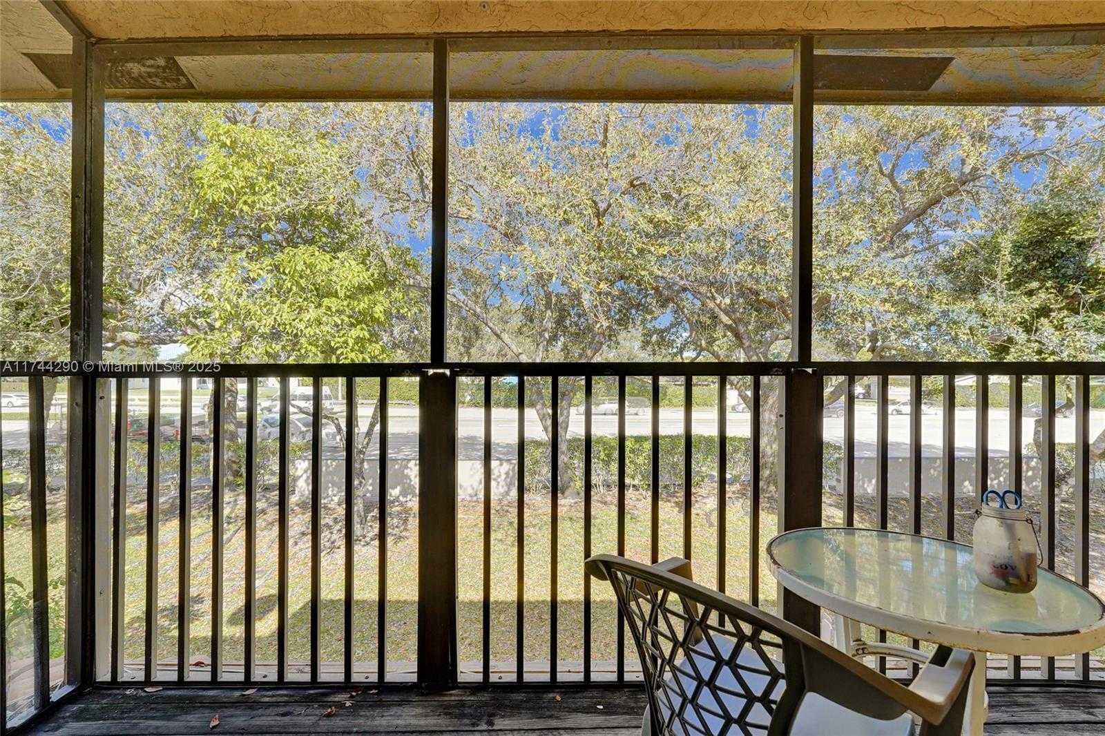 Small Image of 9007 VINEYARD LAKE DR #9007, Plantation Number 58