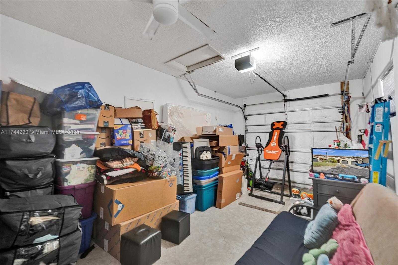 Small Image of 9007 VINEYARD LAKE DR #9007, Plantation Number 74