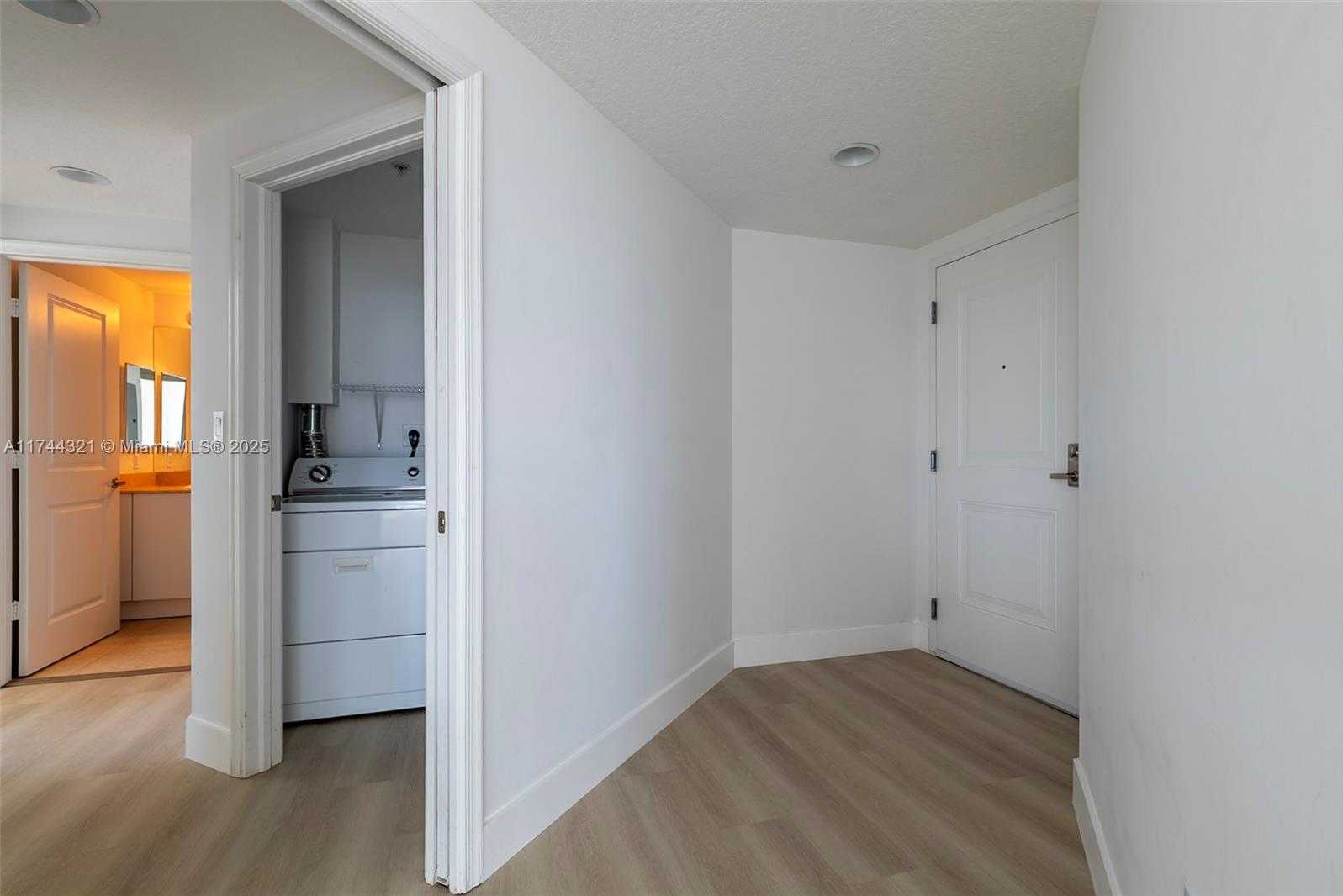 Small Image of 350 NORTH FEDERAL HWY #512, Boynton Beach Number 7