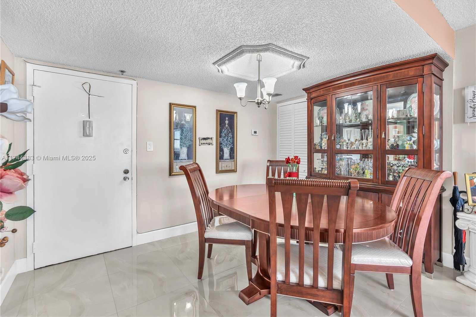 Small Image of 4675 W 18th Ct, Hialeah, FL 33012, USA Number 12