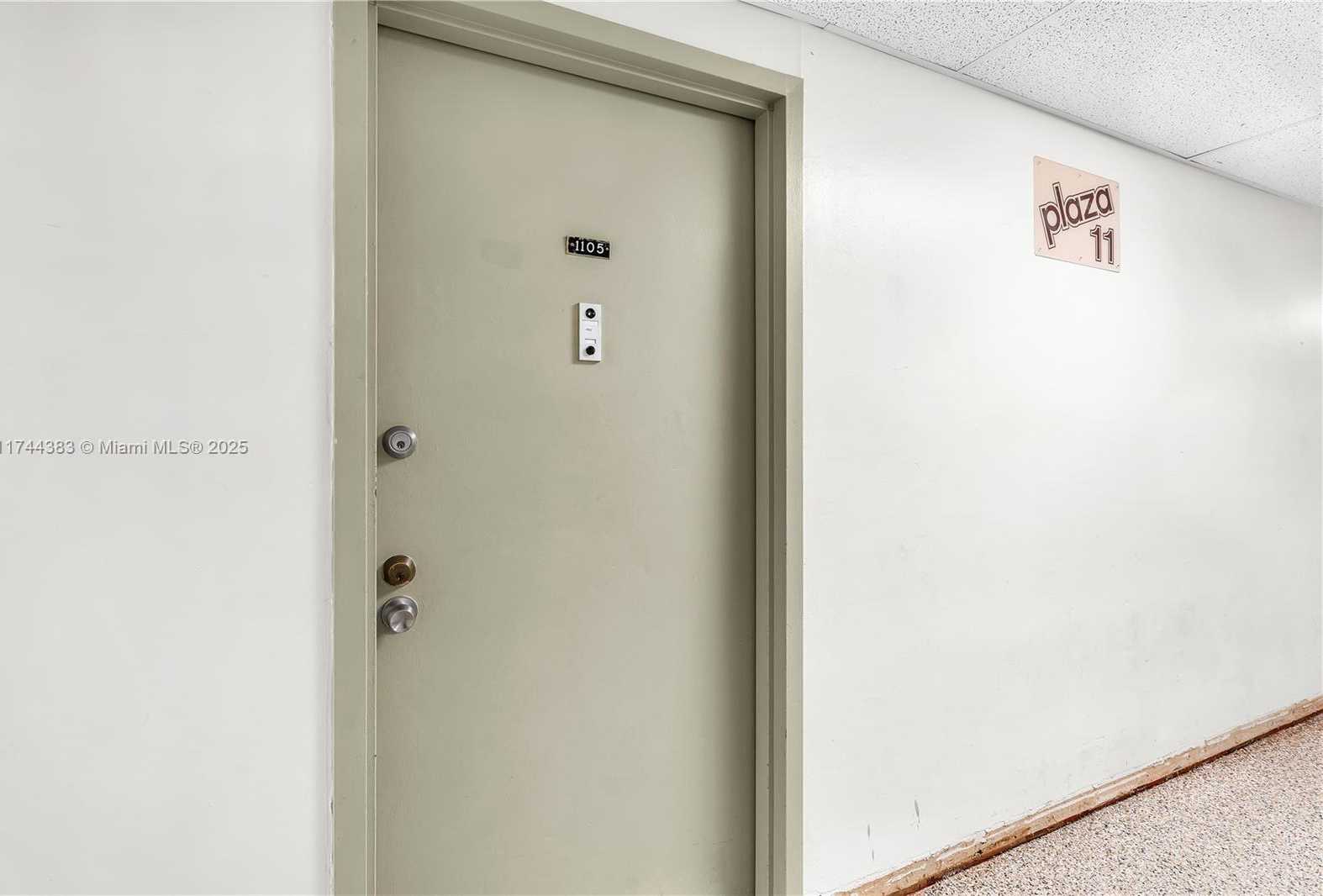 Small Image of 4675 W 18th Ct, Hialeah, FL 33012, USA Number 31