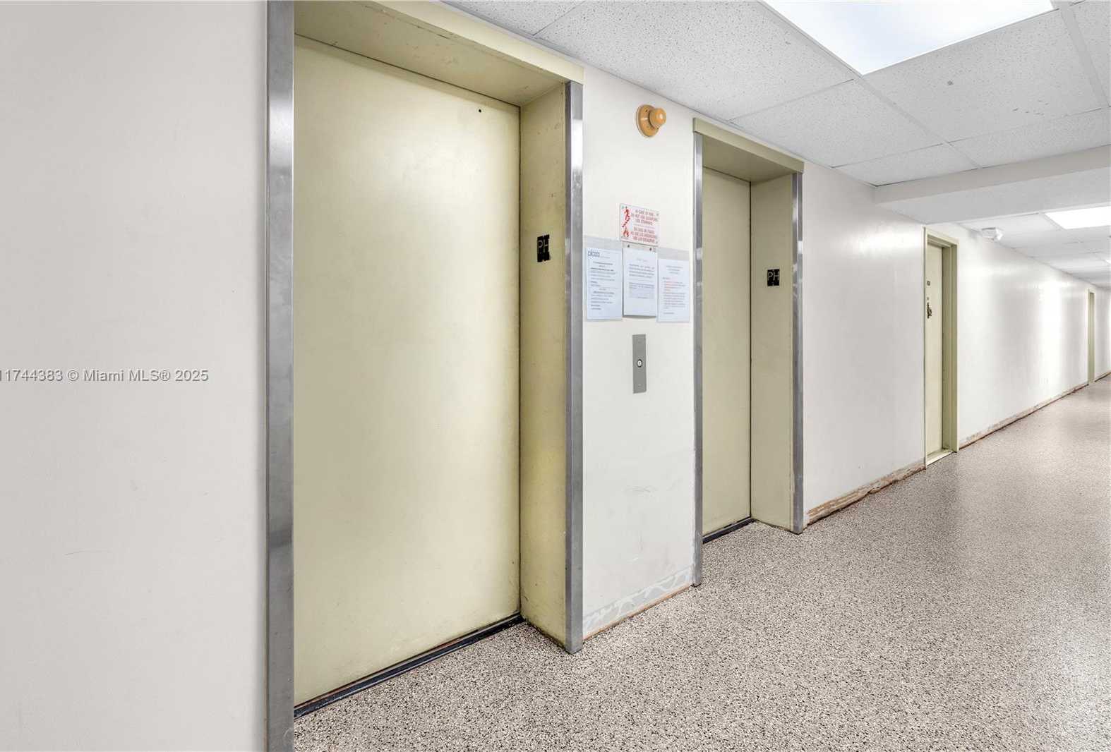 Small Image of 4675 W 18th Ct, Hialeah, FL 33012, USA Number 8