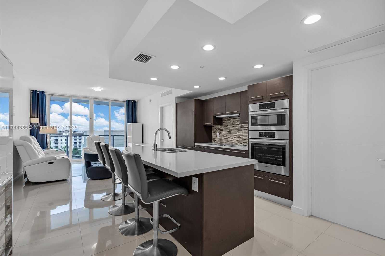 Small Image of 7751 NORTH WEST 107TH AVE #716, Doral Number 9