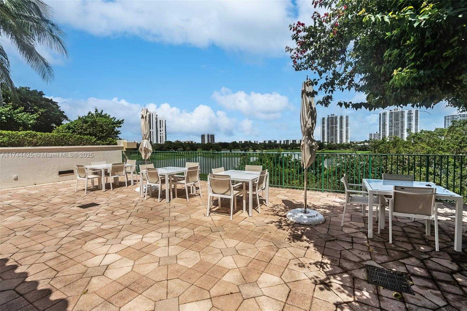 Small Image of 20000 EAST COUNTRY CLUB DR #1111, Aventura Number 37