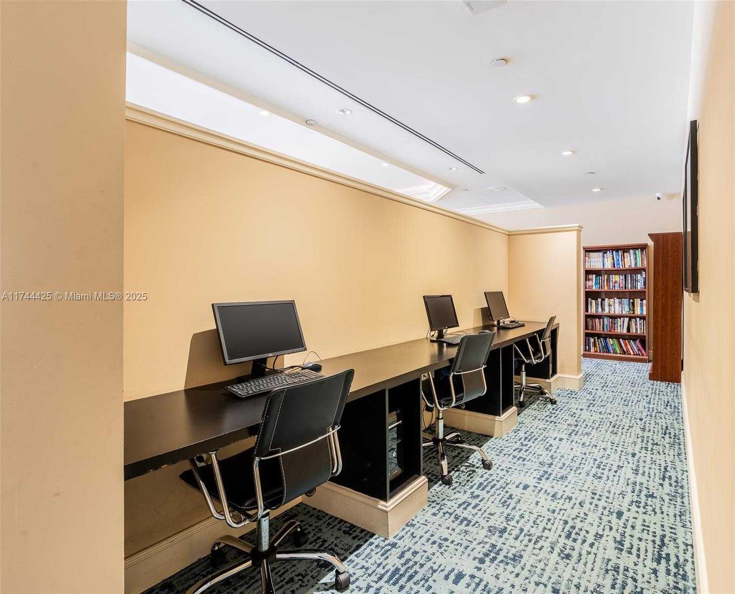 Small Image of 20000 EAST COUNTRY CLUB DR #1111, Aventura Number 40
