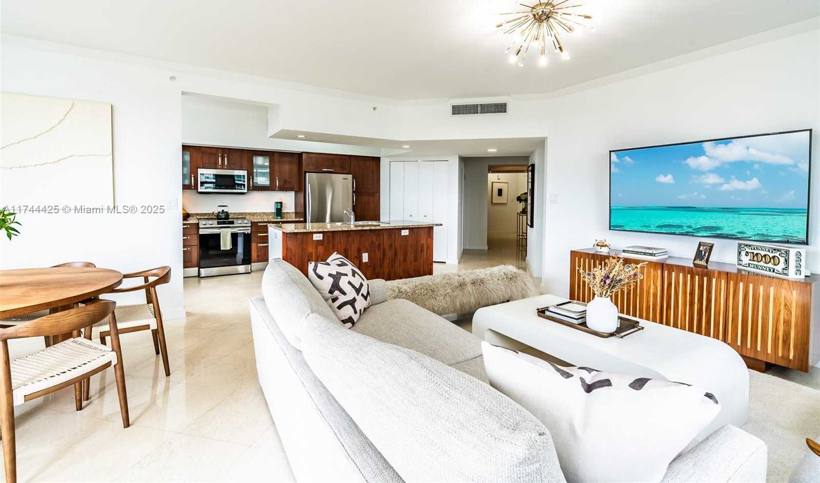 Small Image of 20000 EAST COUNTRY CLUB DR #1111, Aventura Number 5
