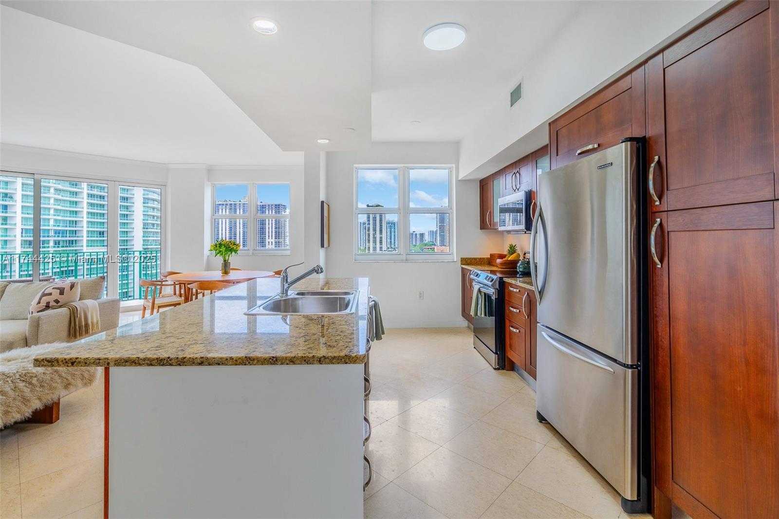 Small Image of 20000 EAST COUNTRY CLUB DR #1111, Aventura Number 6