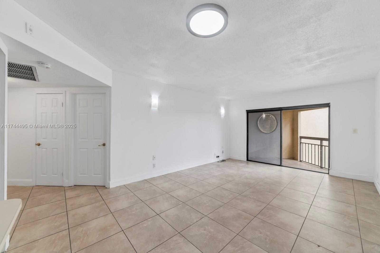 Small Image of 8290 LAKE DR #549, Doral Number 8