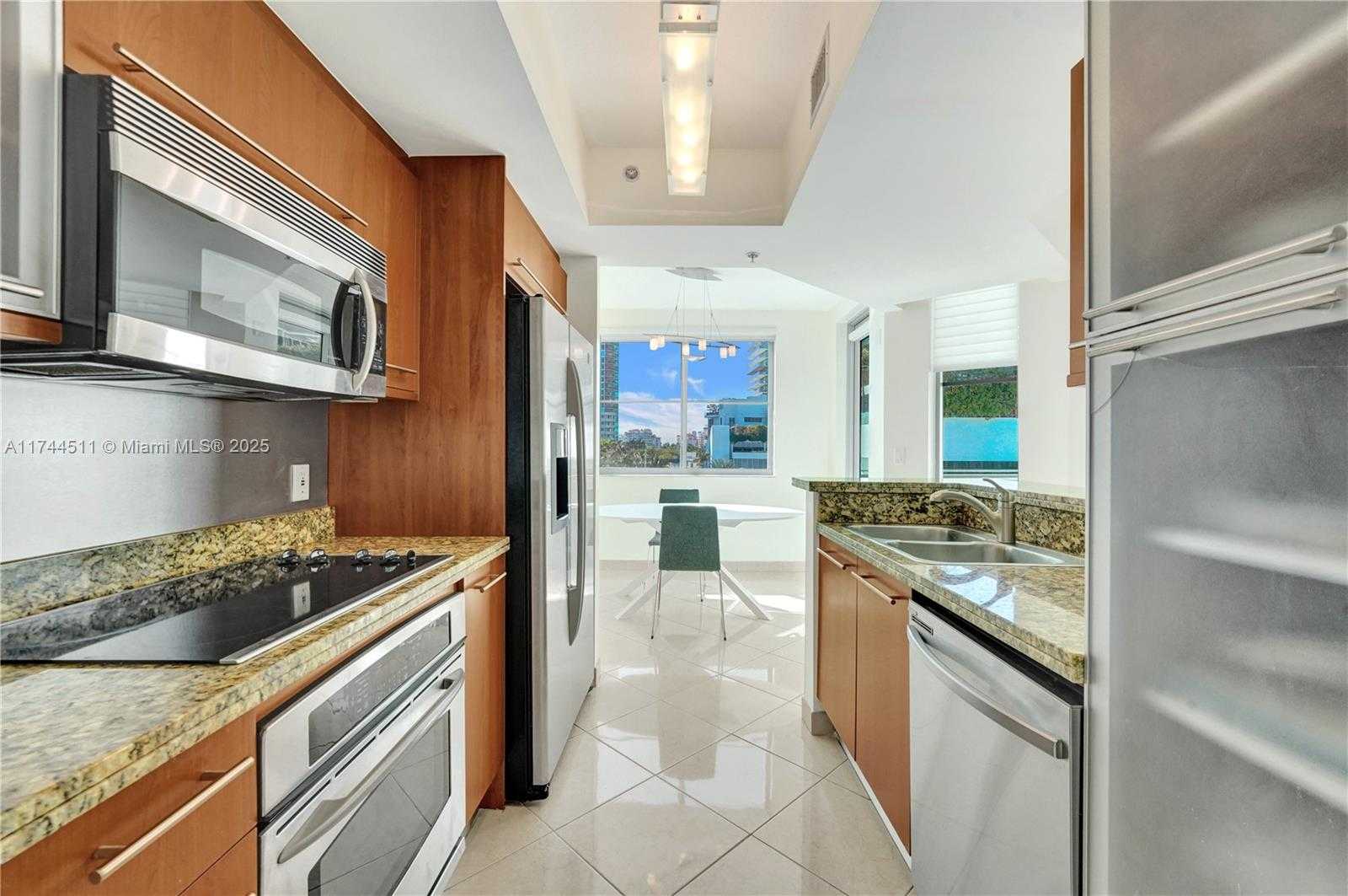 Small Image of 110 Washington Ave, Miami Beach, FL 33139, USA Number 13