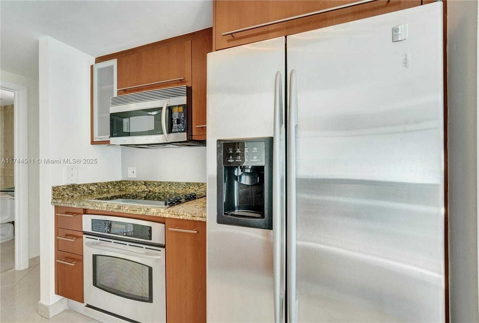 Small Image of 110 Washington Ave, Miami Beach, FL 33139, USA Number 15