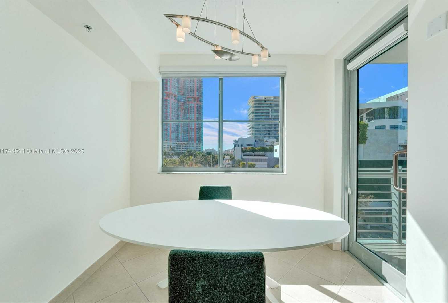 Small Image of 110 Washington Ave, Miami Beach, FL 33139, USA Number 18
